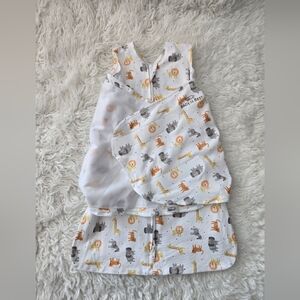Halo 100% Cotton SleepSack swaddle Animal Print. Color: Jungle.  Size Newborn 0-